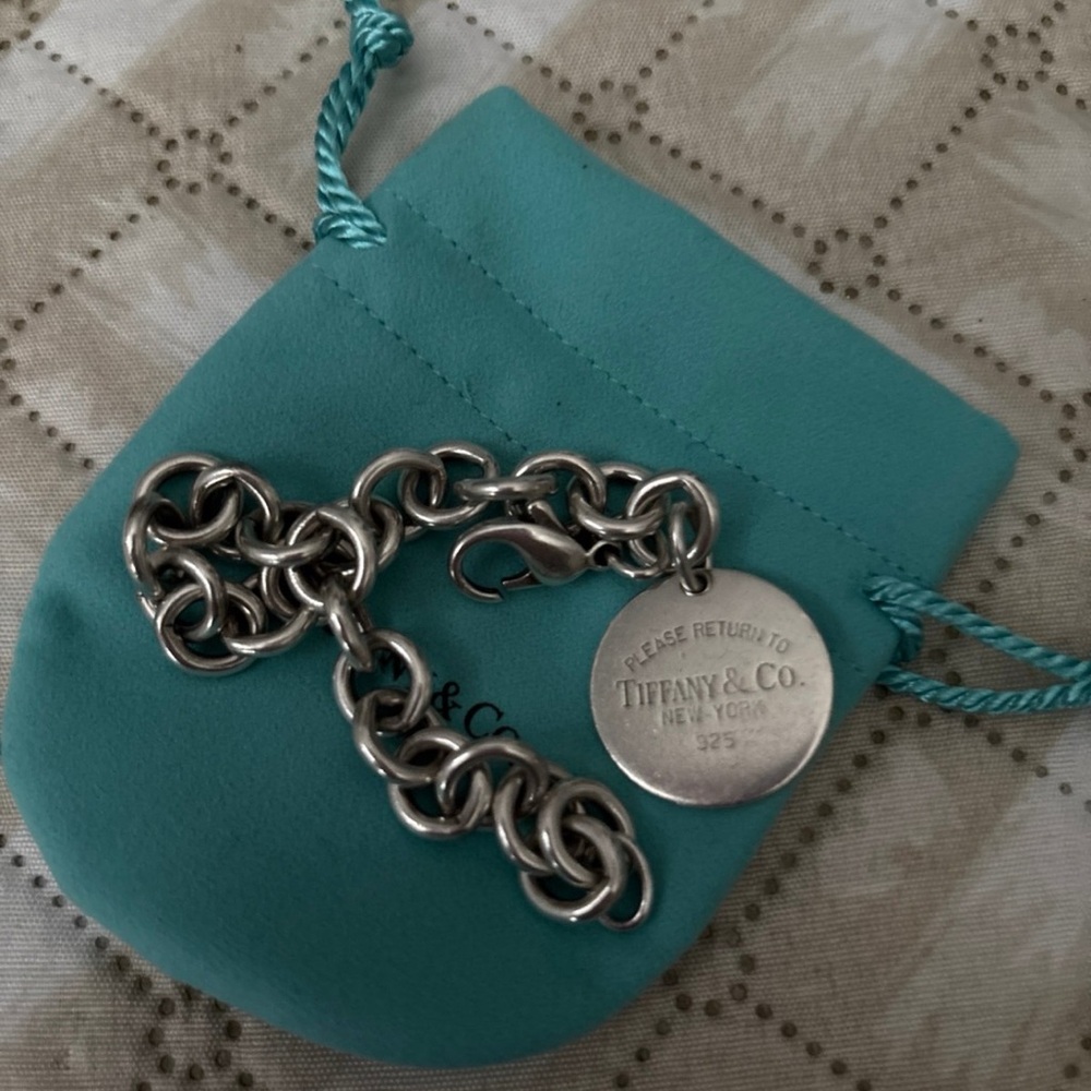 Tiffany & Co. round charm return to Tiffany vintage bracelet Sterling
